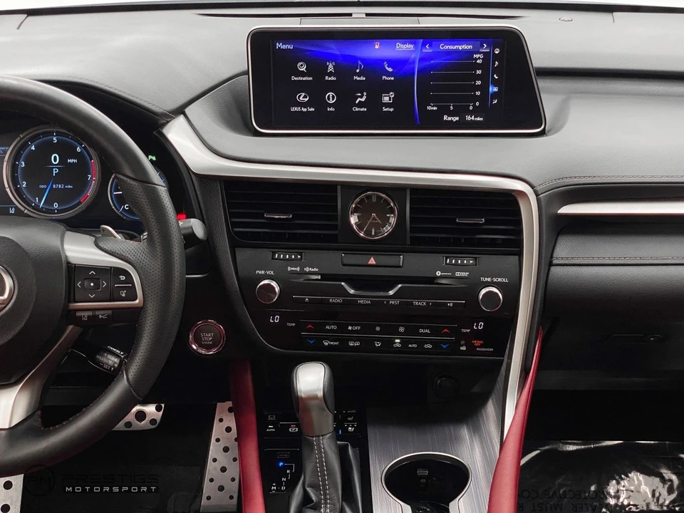 2019 Lexus RC - Image 20 of 31