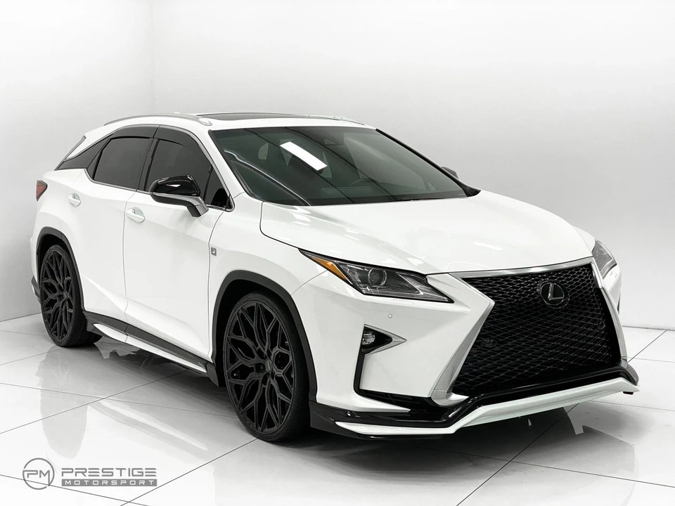 2019 Lexus RC - Image 7 of 31