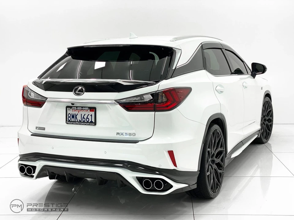 2019 Lexus RC - Image 6 of 31