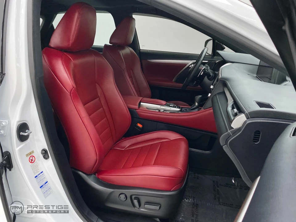 2019 Lexus RC - Image 30 of 31