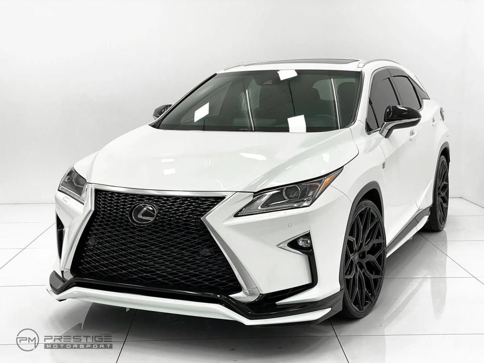 2019 Lexus RC - Image 3 of 31