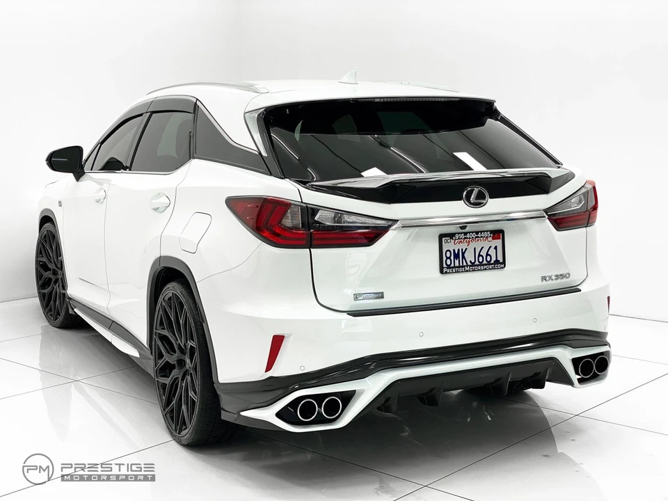 2019 Lexus RC - Image 4 of 31