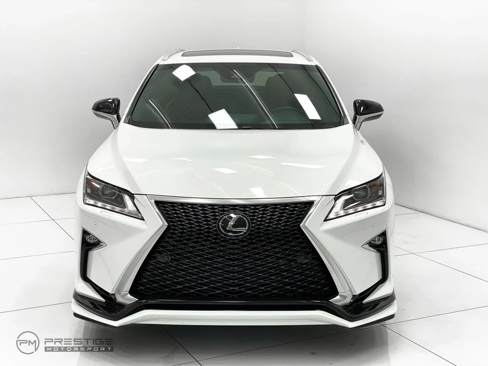 2019 Lexus RC - Image 2 of 31