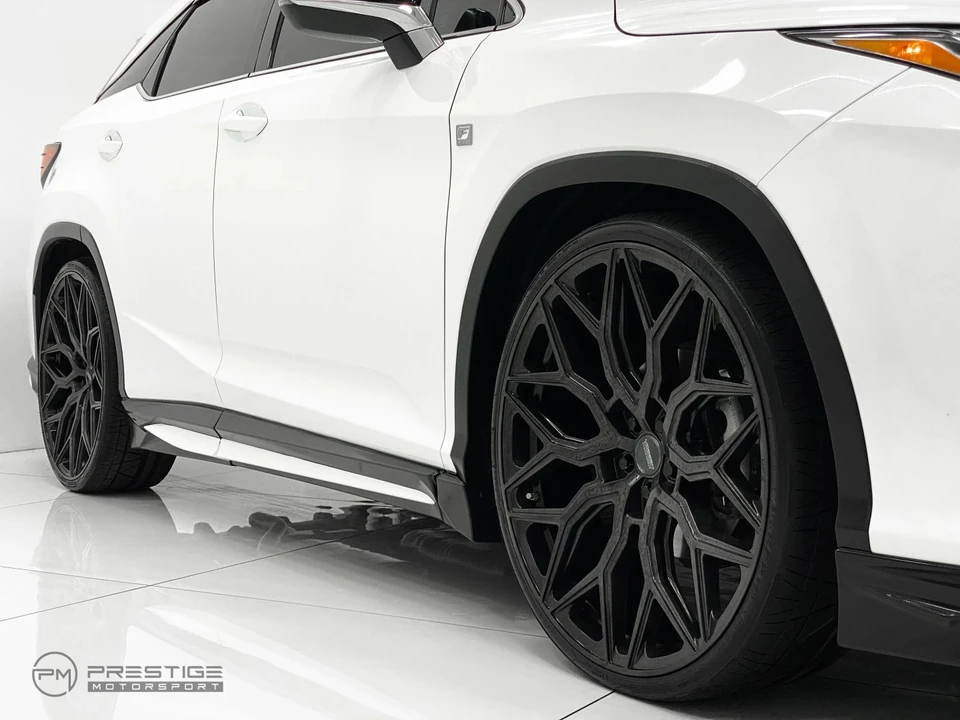 2019 Lexus RC - Image 13 of 31