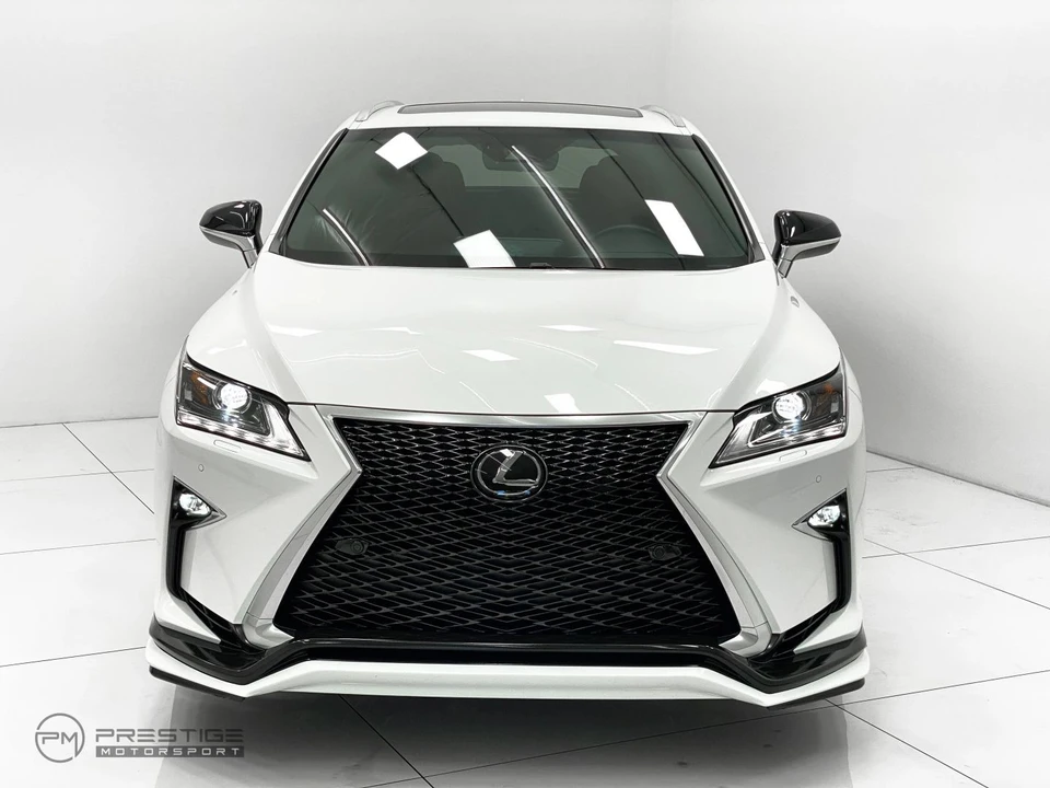 2019 Lexus RC - Image 27 of 31