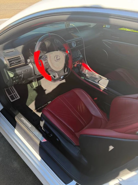 2019 Lexus RC F - Image 15 of 16