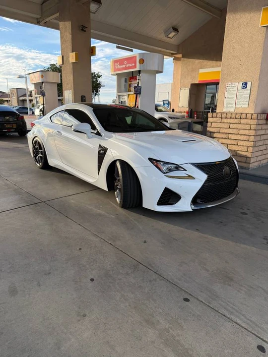 2019 Lexus RC F - Image 10 of 16