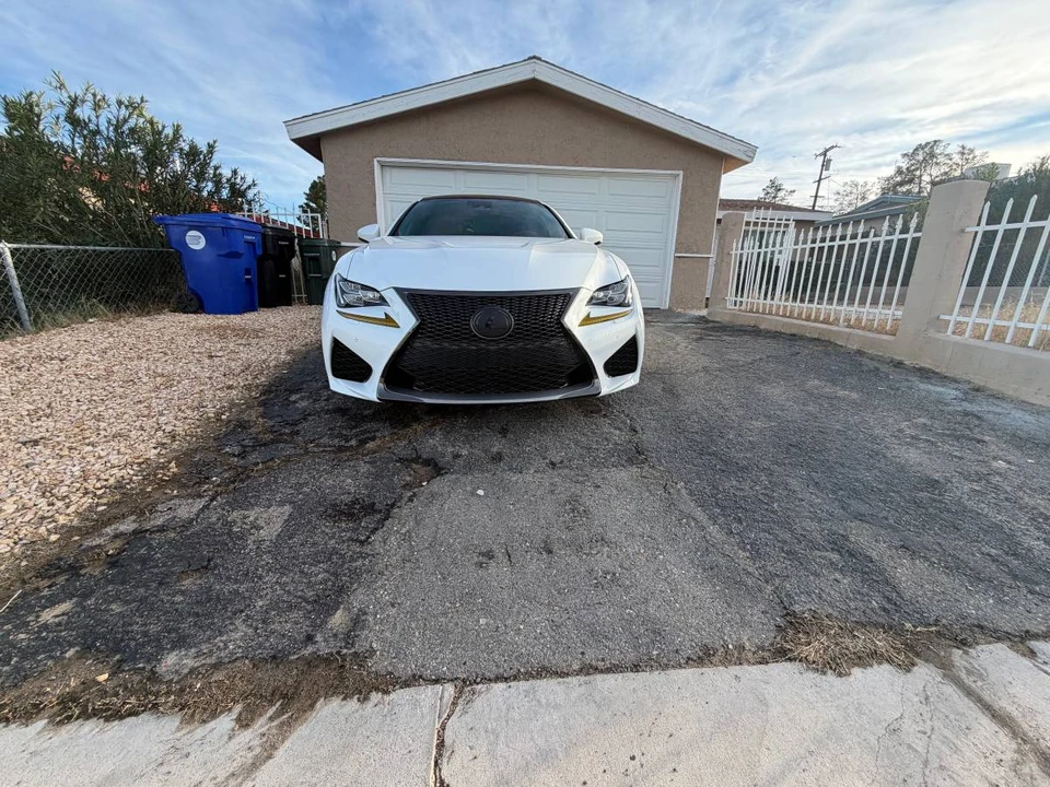 2019 Lexus RC F - Image 9 of 16