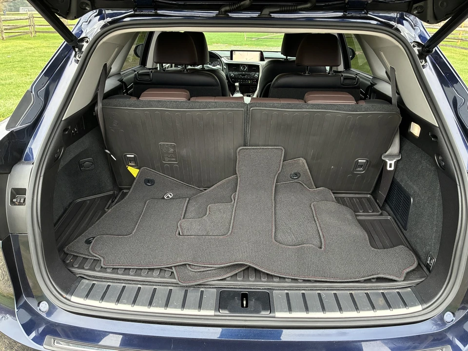 2019 Lexus RX 4th Gen - Image 19 of 21