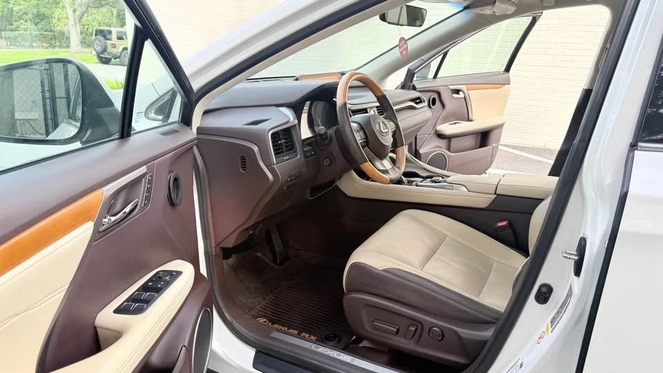 2019 Lexus RX 4th Gen - Image 11 of 17
