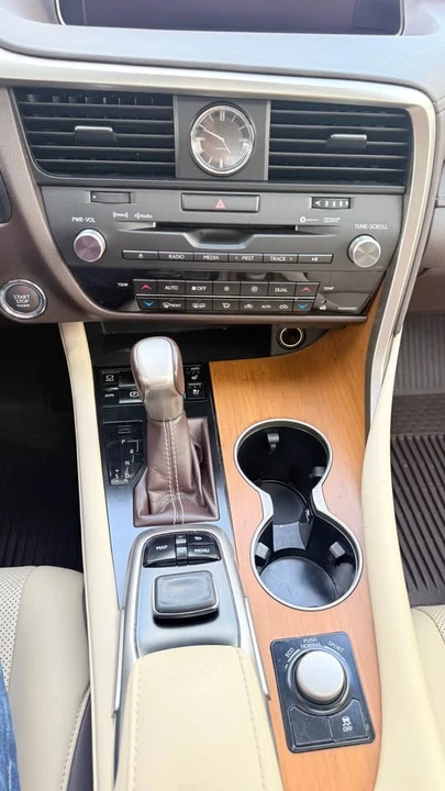 2019 Lexus RX 4th Gen - Image 15 of 17
