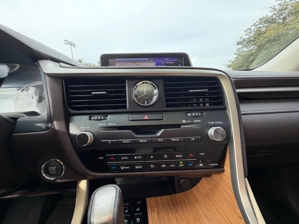 2019 Lexus RX 4th Gen - Image 18 of 21