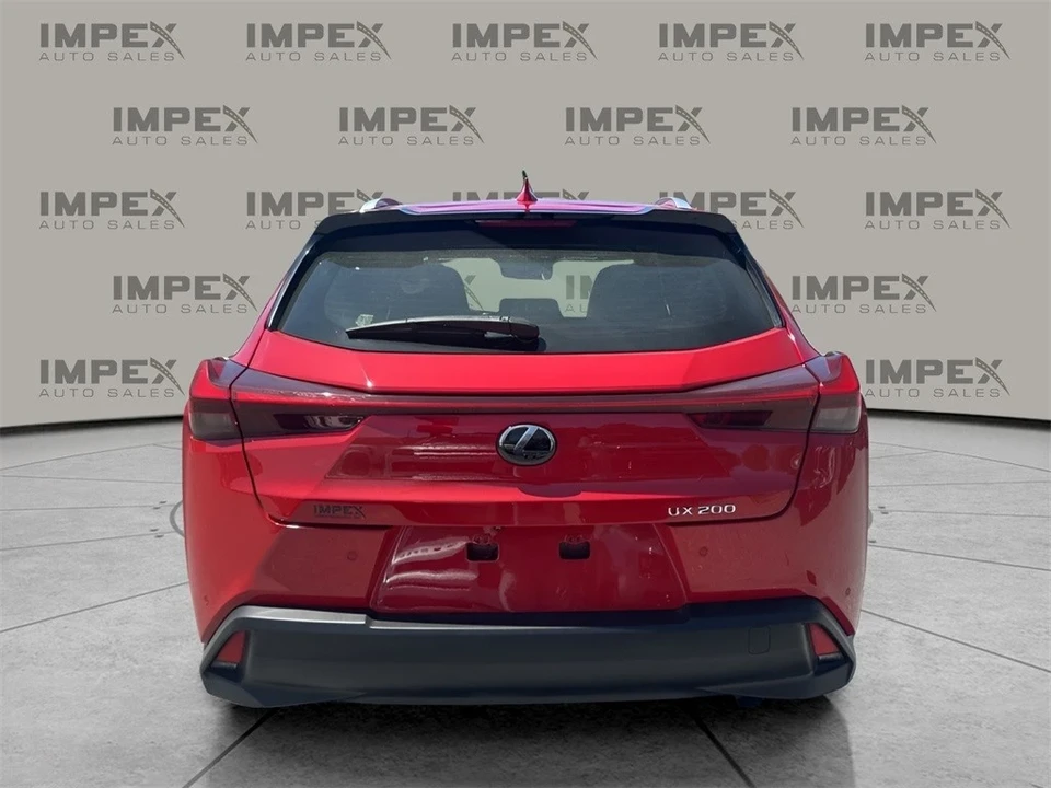 2019 Lexus - Image 4 of 12