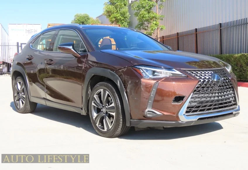 2019 Lexus - Image 4 of 31