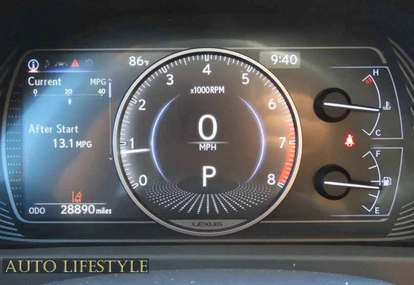 2019 Lexus - Image 23 of 31