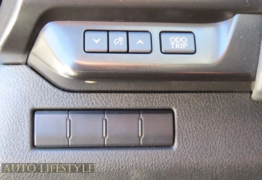 2019 Lexus - Image 24 of 31