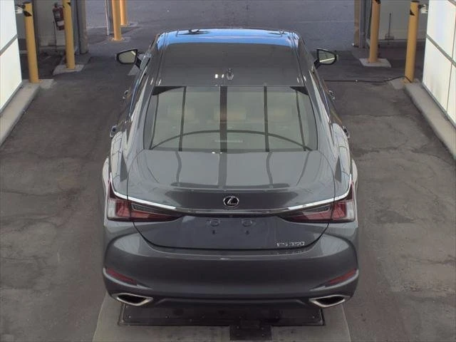 2019 Lexus ES 7th Gen - Image 6 of 20