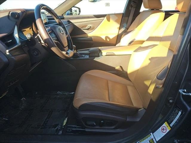 2019 Lexus ES 7th Gen - Image 8 of 20