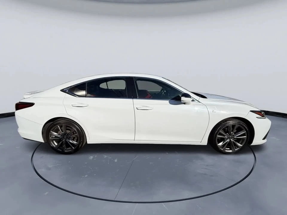2019 Lexus ES 7th Gen - Image 4 of 14