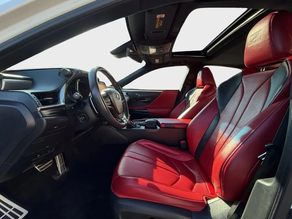 2019 Lexus ES 7th Gen - Image 9 of 14