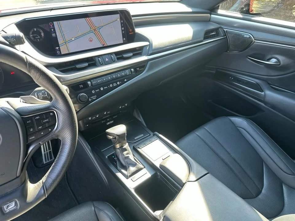 2019 Lexus ES 7th Gen - Image 19 of 20
