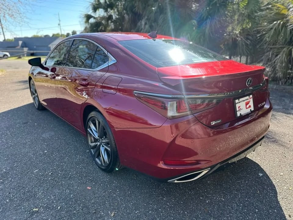 2019 Lexus ES 7th Gen - Image 8 of 20