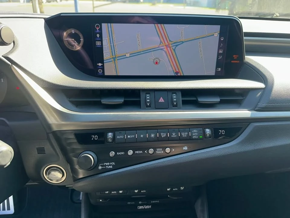2019 Lexus ES 7th Gen - Image 20 of 20