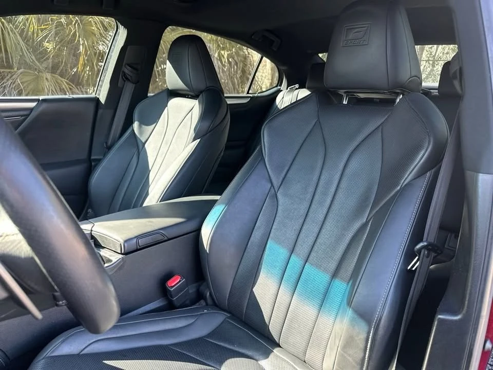 2019 Lexus ES 7th Gen - Image 14 of 20