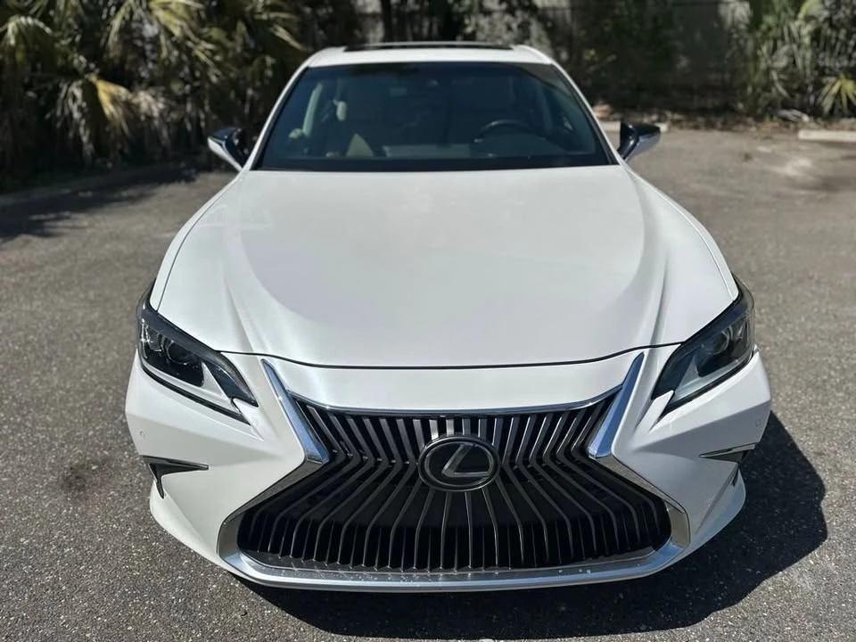 2019 Lexus ES 7th Gen - Image 3 of 19