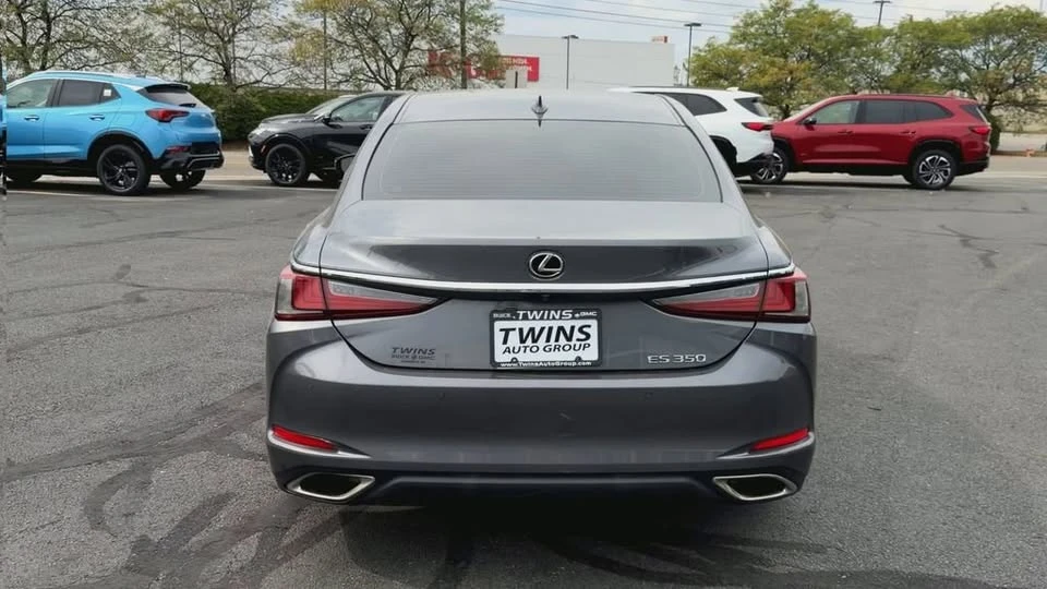 2019 Lexus ES 7th Gen - Image 7 of 20