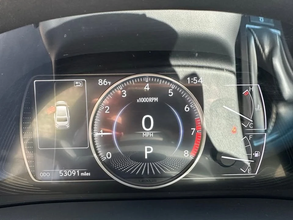 2019 Lexus ES 7th Gen - Image 18 of 19