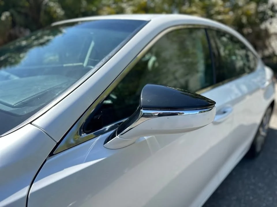 2019 Lexus ES 7th Gen - Image 6 of 19