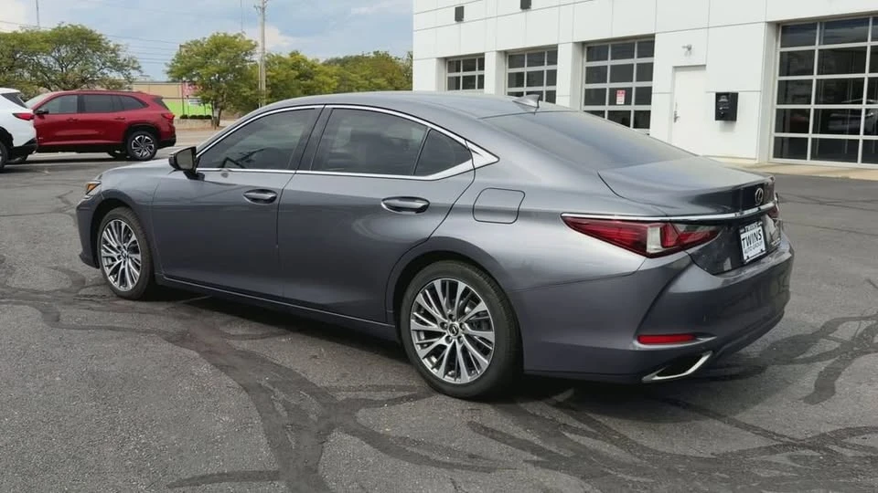2019 Lexus ES 7th Gen - Image 6 of 20