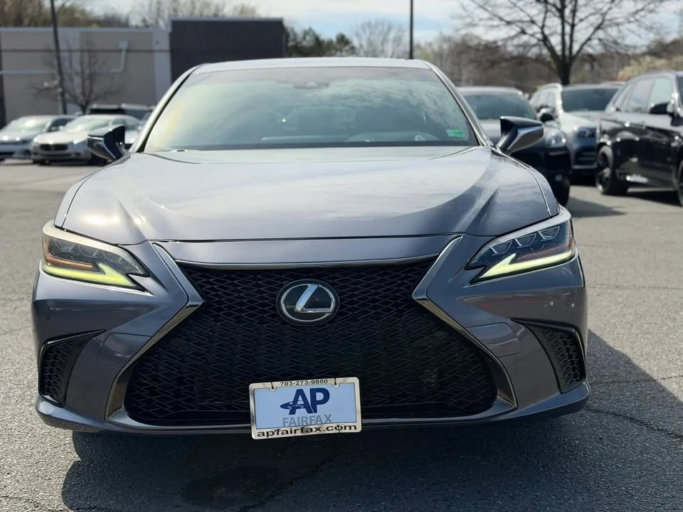 2019 Lexus ES 7th Gen - Image 3 of 18