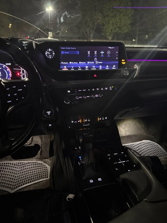 2019 Lexus ES 7th Gen - Image 7 of 7
