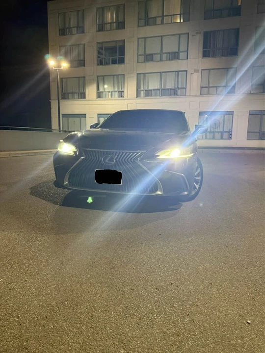 2019 Lexus ES 7th Gen - Image 2 of 7