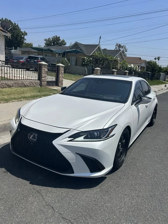 2019 Lexus ES 7th Gen - Image 6 of 13