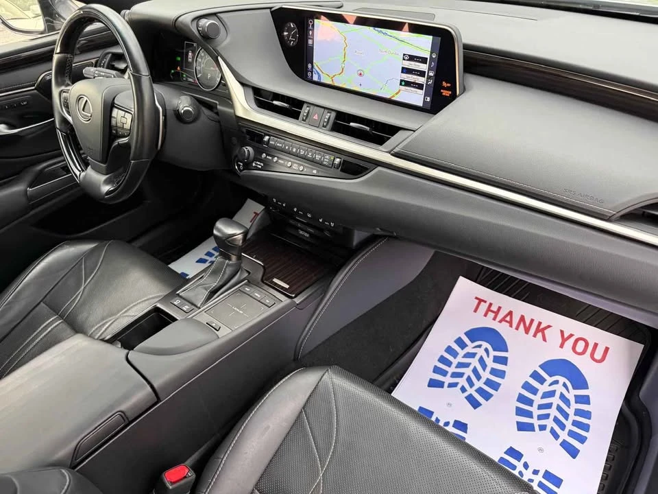 2019 Lexus ES 7th Gen - Image 9 of 20