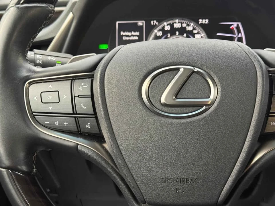 2019 Lexus ES 7th Gen - Image 17 of 20