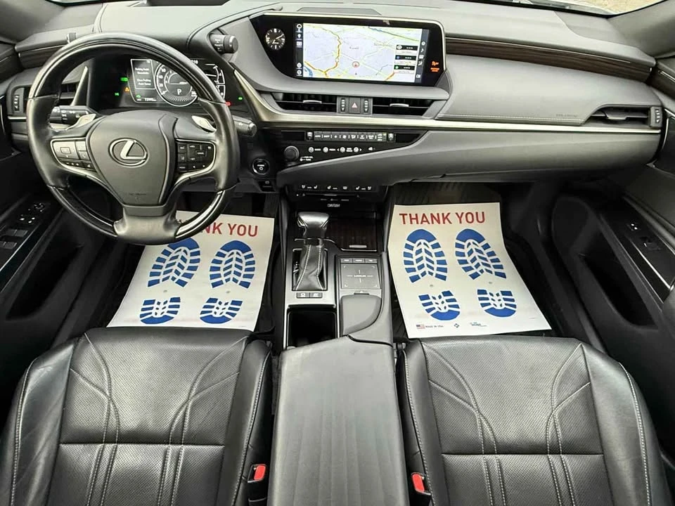 2019 Lexus ES 7th Gen - Image 8 of 20