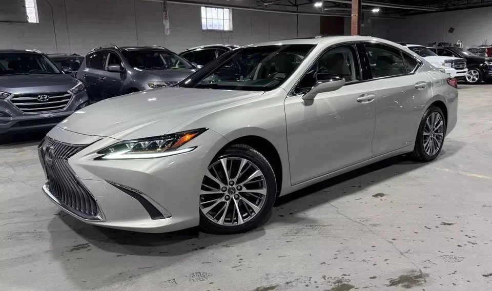 2019 Lexus ES 7th Gen - Image 6 of 20