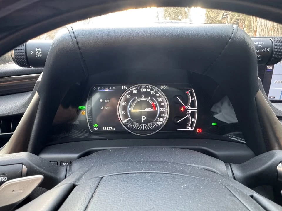 2019 Lexus ES 7th Gen - Image 11 of 20