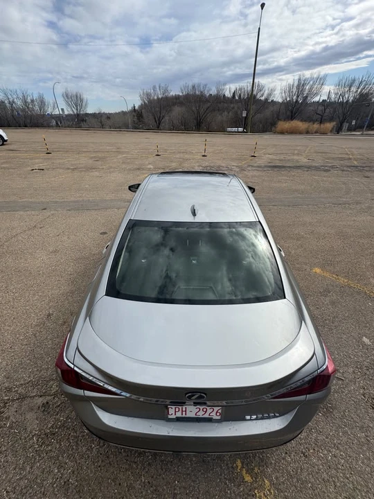 2019 Lexus ES 7th Gen - Image 10 of 20