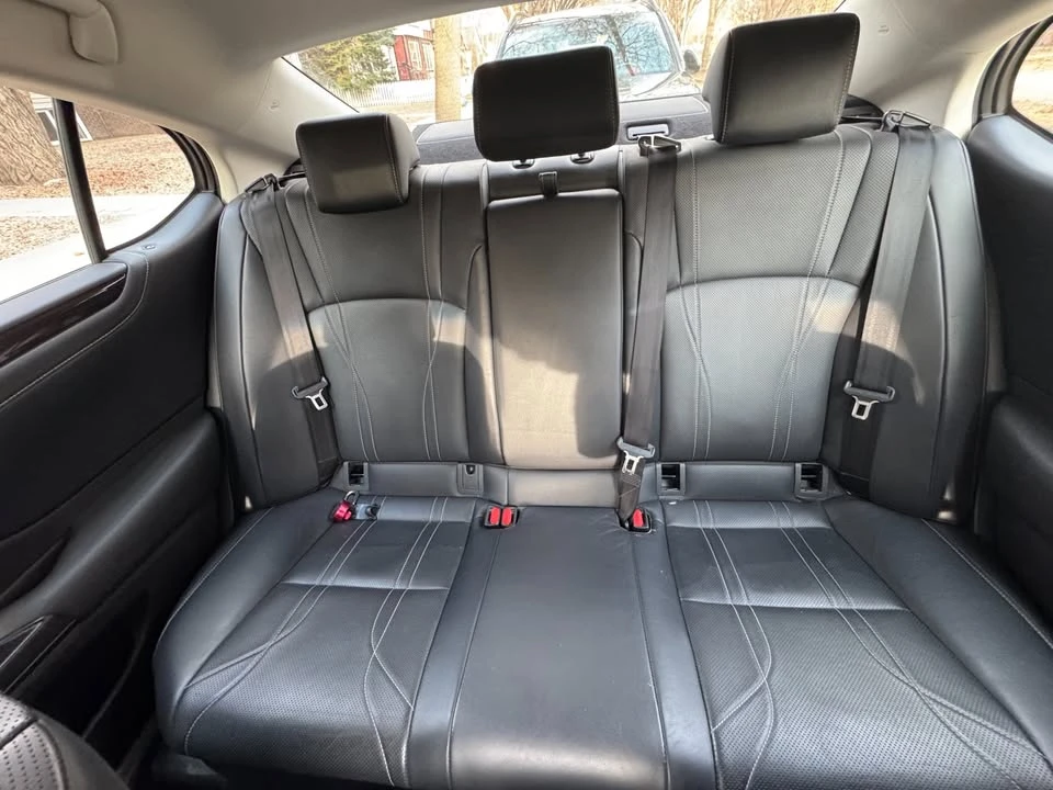 2019 Lexus ES 7th Gen - Image 18 of 20