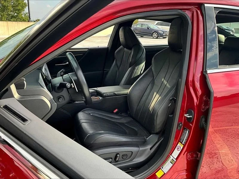 2019 Lexus ES 7th Gen - Image 7 of 14
