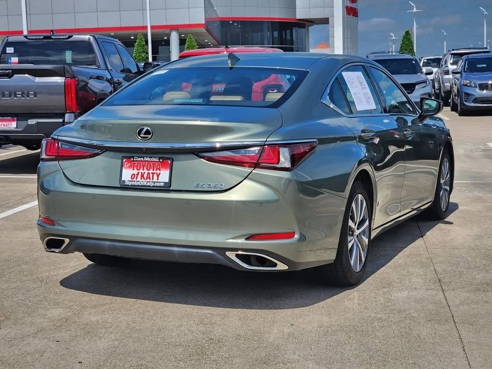 2019 Lexus ES 7th Gen - Image 6 of 12