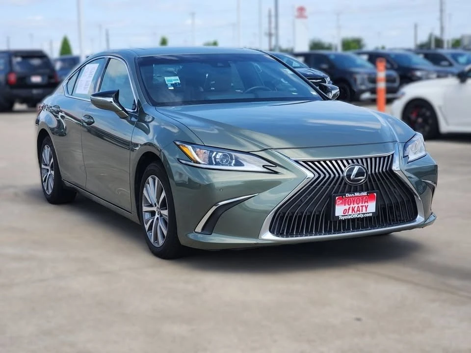2019 Lexus ES 7th Gen - Image 3 of 12