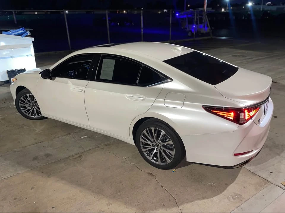 2019 Lexus ES 7th Gen - Image 2 of 6
