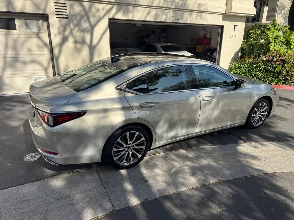 2019 Lexus ES 7th Gen - Image 6 of 14