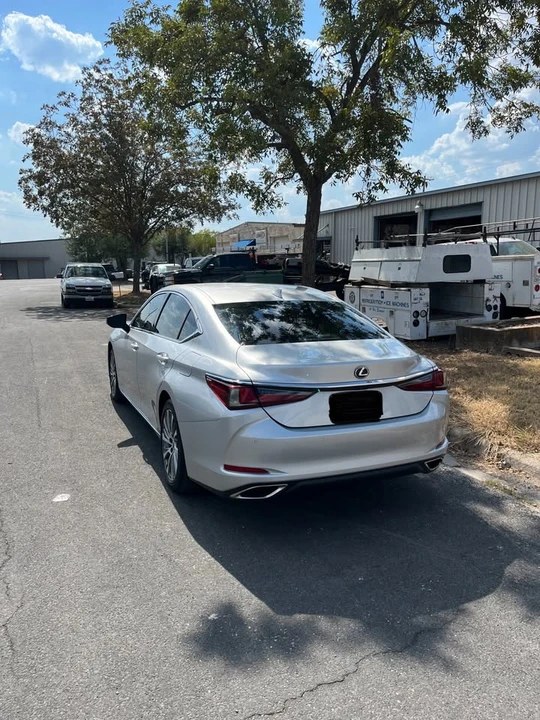 2019 Lexus ES 7th Gen - Image 5 of 7
